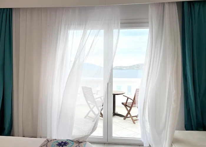 Grand 4* Mykonos Town